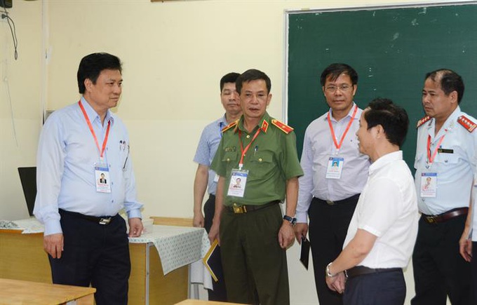 Thứ trưởng Bộ GD-ĐT: Giám sát chặt chẽ biểu hiện lạ của thí sinh